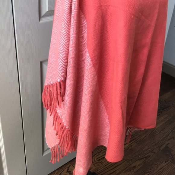 Target Fall Poncho 🍁 - Picture 2 of 6